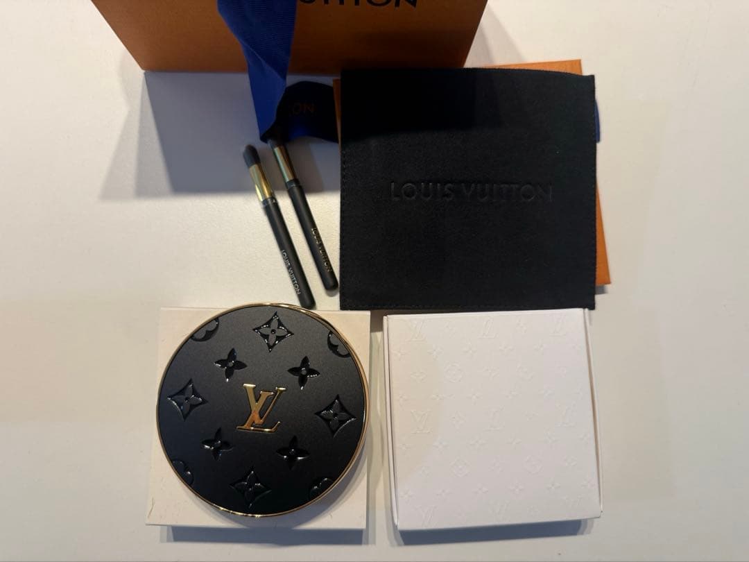 ルイヴィトン　アイシャドウ