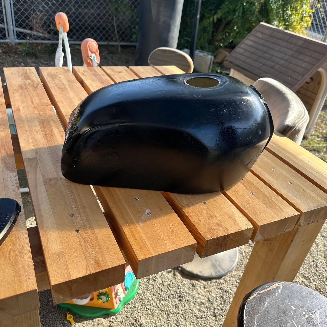 エイプ用CBXタンクカバー（ラメ塗装）