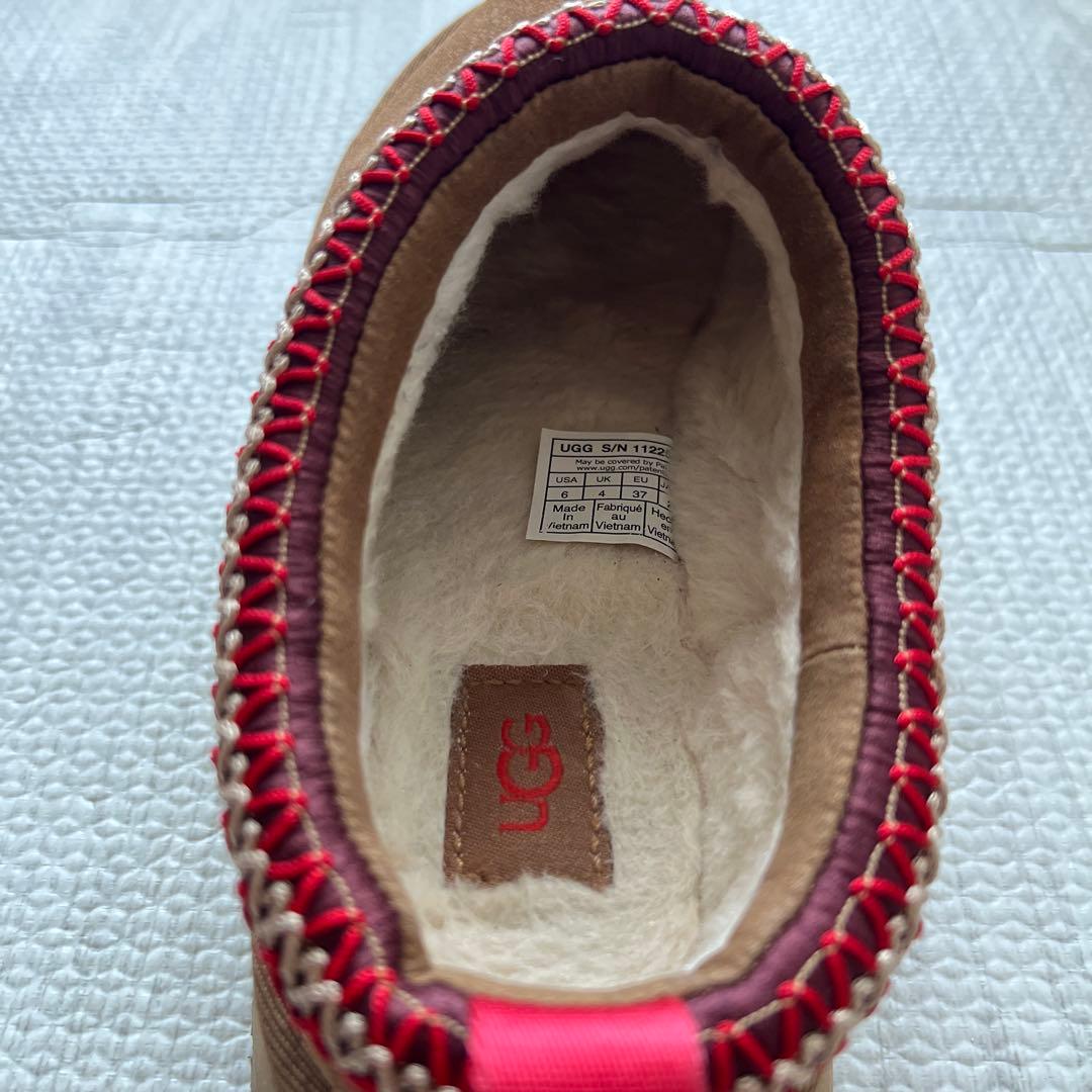 靴 UGG Tazz II 23cm