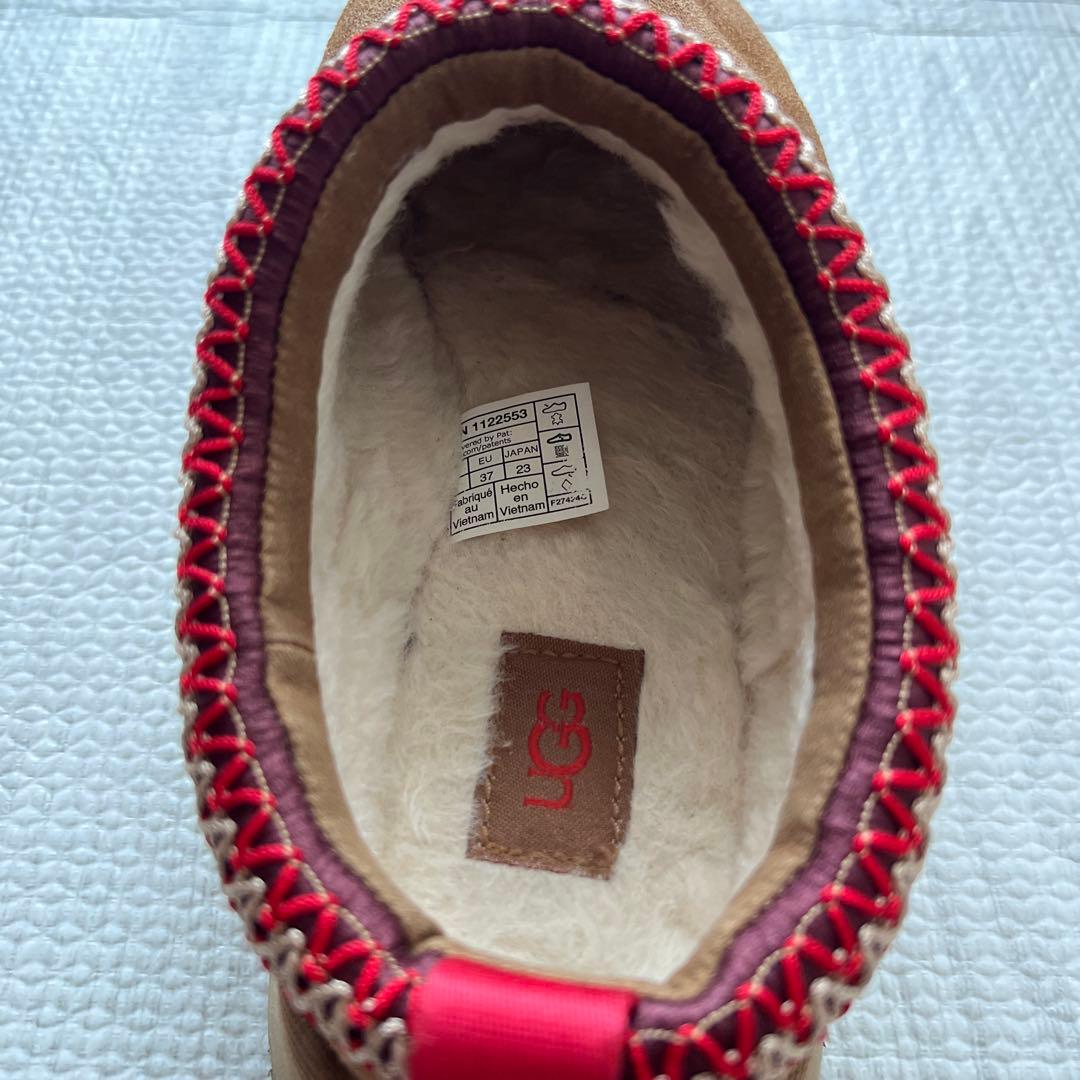 靴 UGG Tazz II 23cm