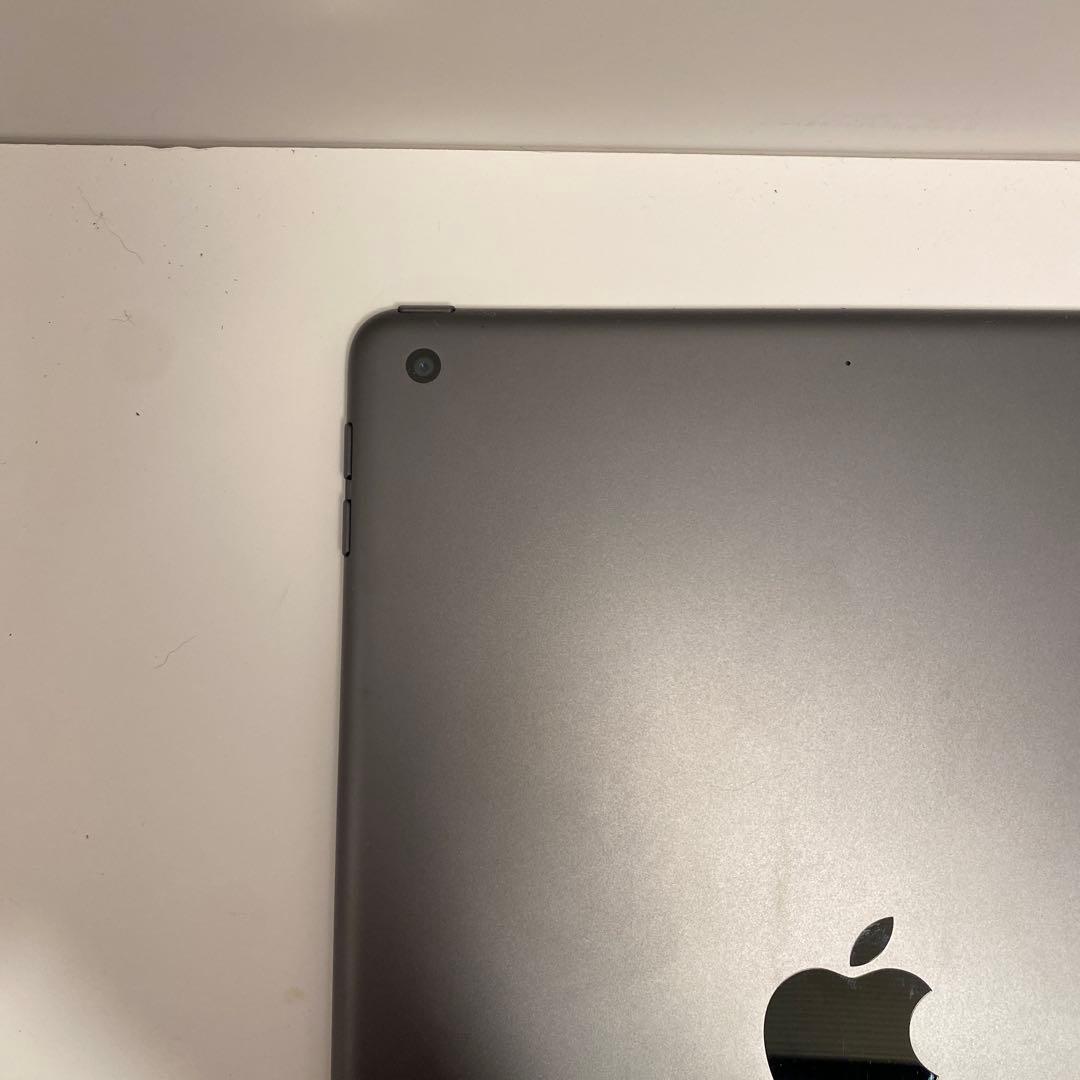 Apple iPad （ 第7世代 ） スペースグレー 本体　32G