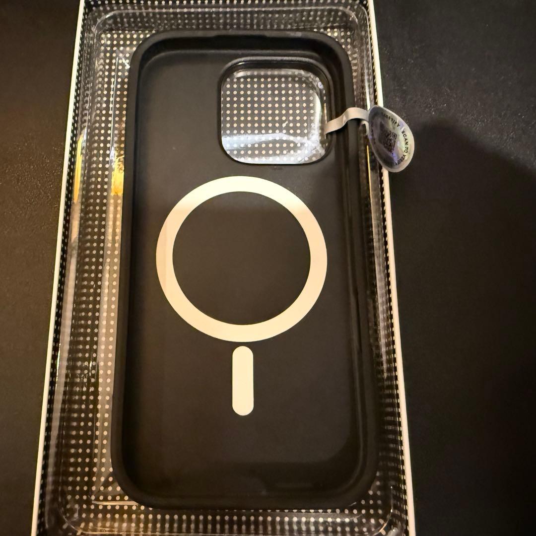 新品未使用　CASETiFY ちいかわハチワレiPhone16Proケース