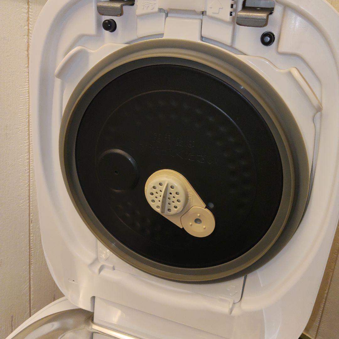 【美品】TOSHIBA 炊飯器 RC-10VWG