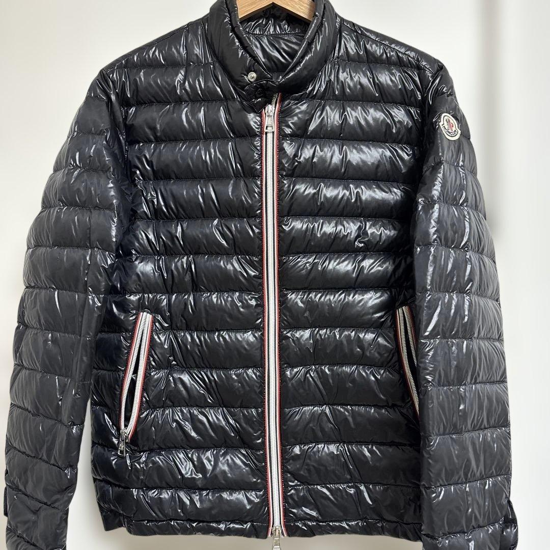 MONCLER ブラック ダウンジャケット