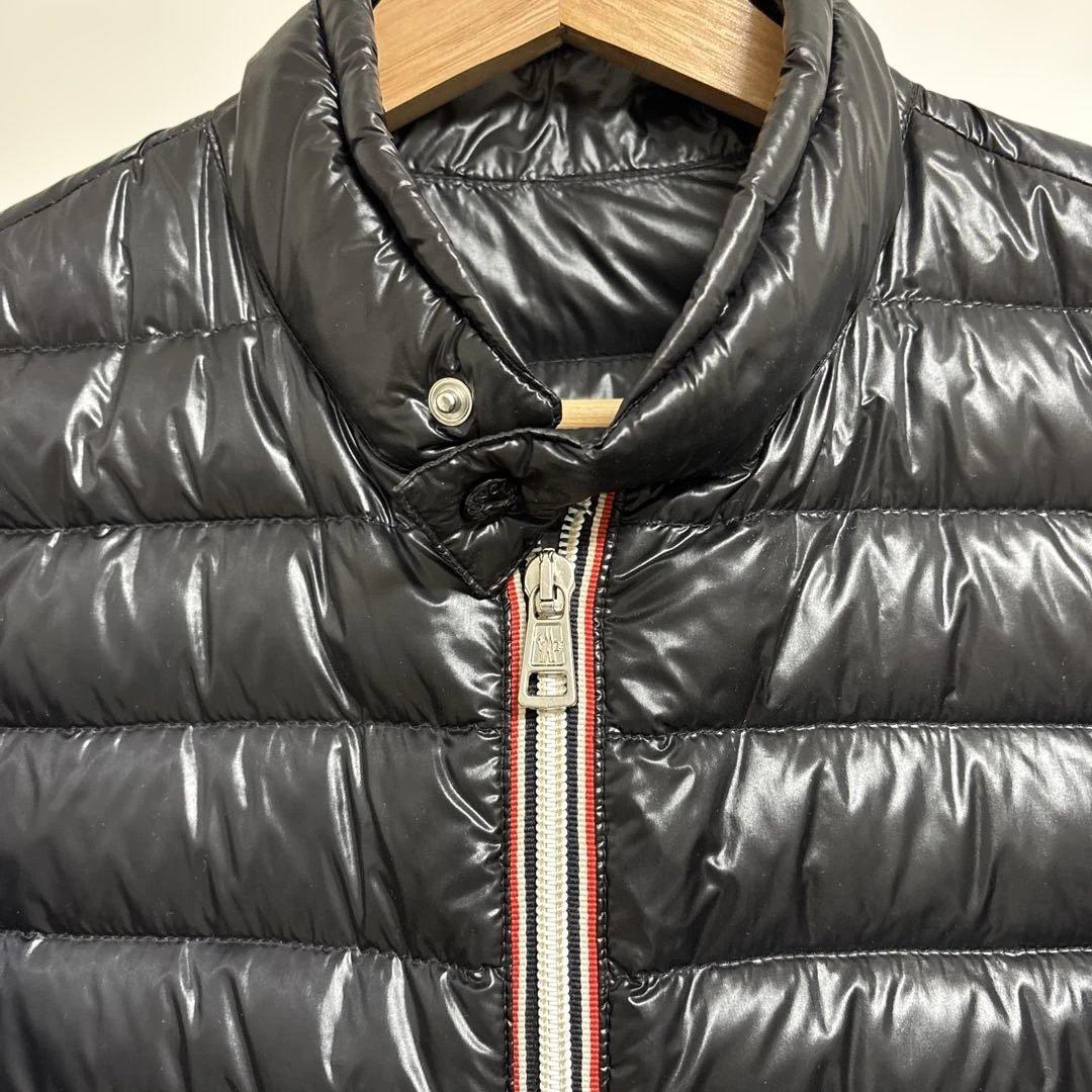 MONCLER ブラック ダウンジャケット