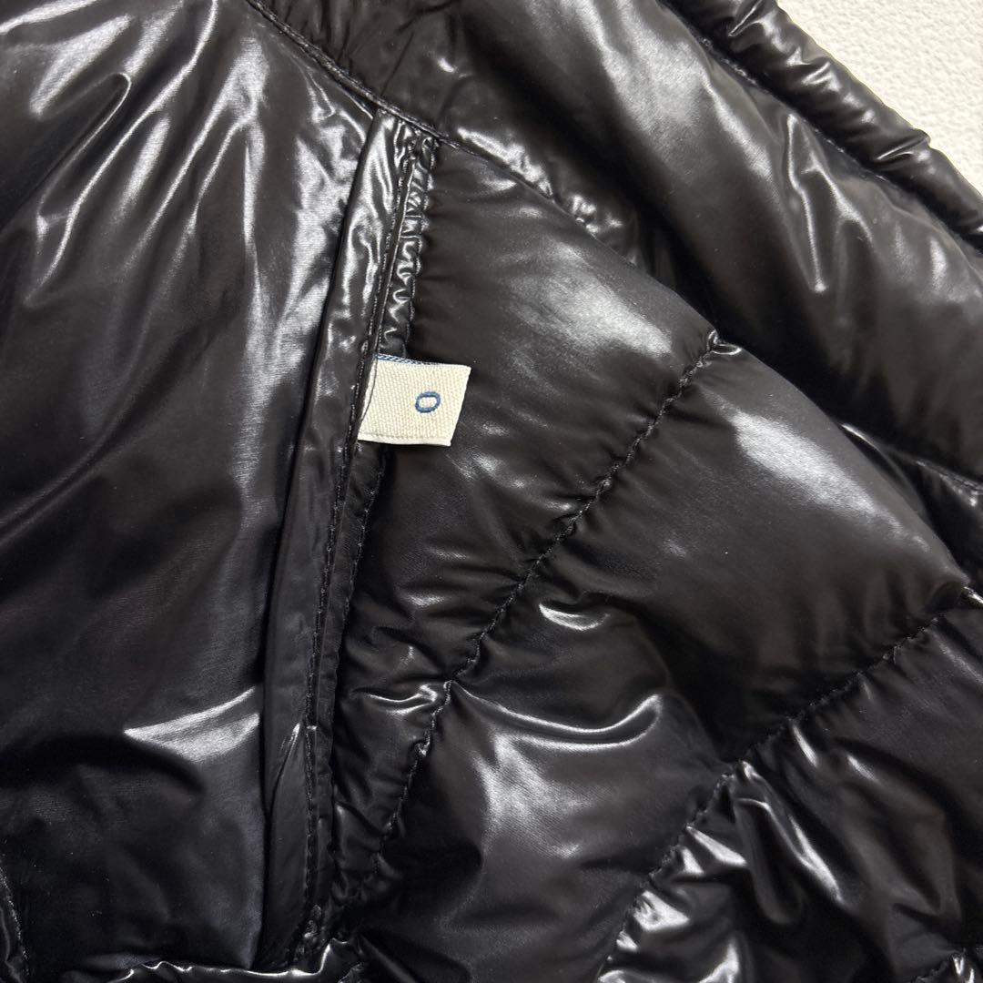 MONCLER ブラック ダウンジャケット
