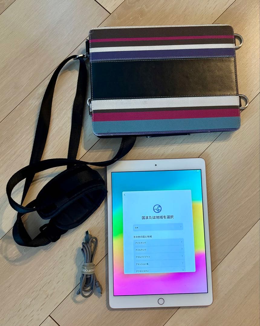 ケ*ン様 IPad第8世代モデル32GB カバー付き