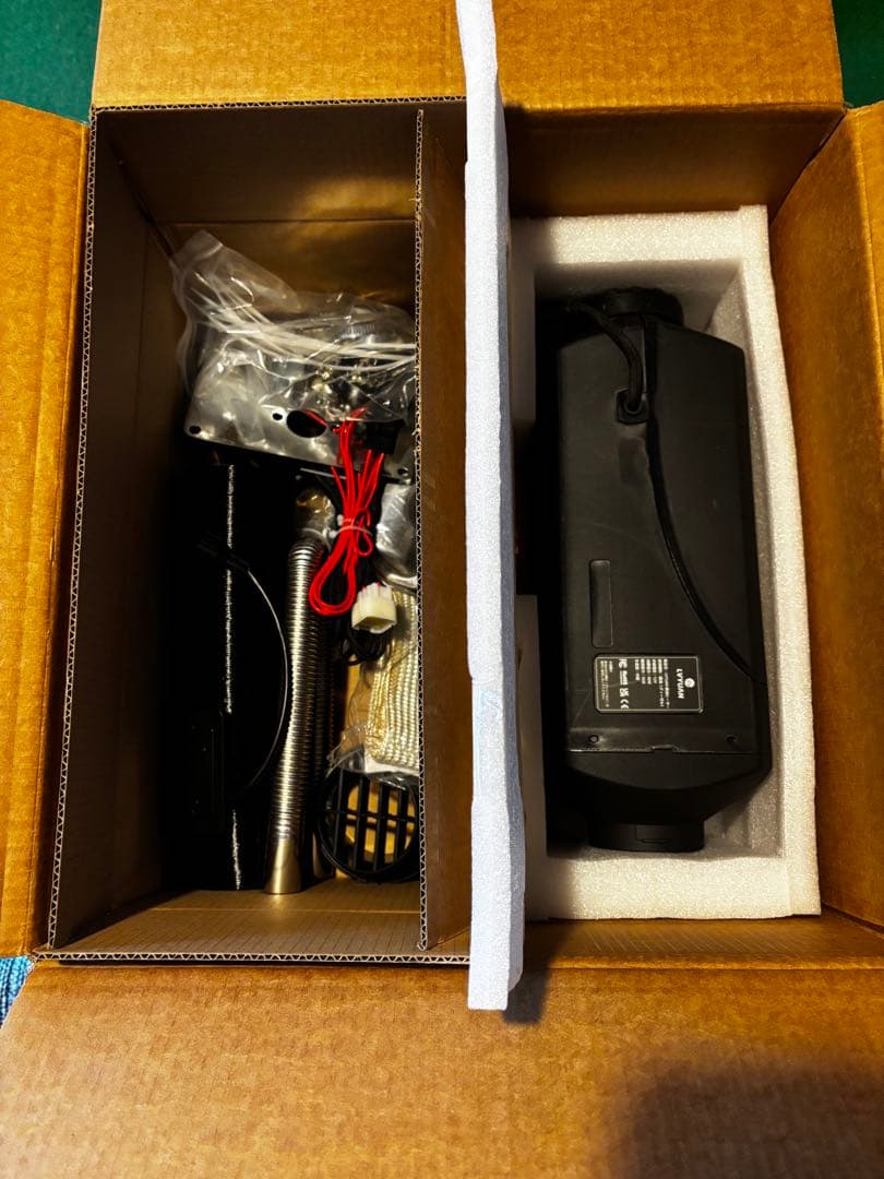 LVYUAN（リョクエン）12V 5KW車用 未使用 ヒーター本体とパーツ一式