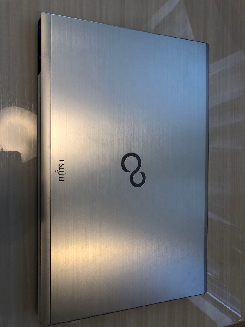 富士通ノートパソコン　AH45/J