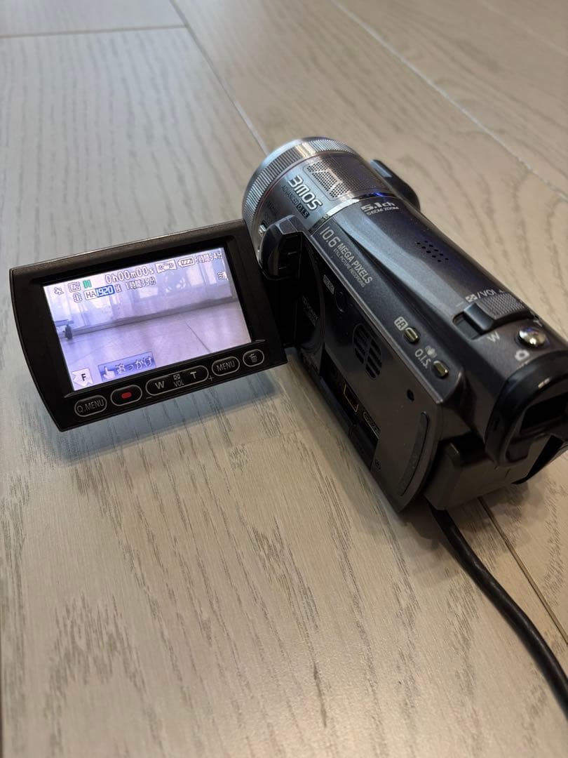 Panasonic hdc-tm350　ビデオカメラ 可動式液晶