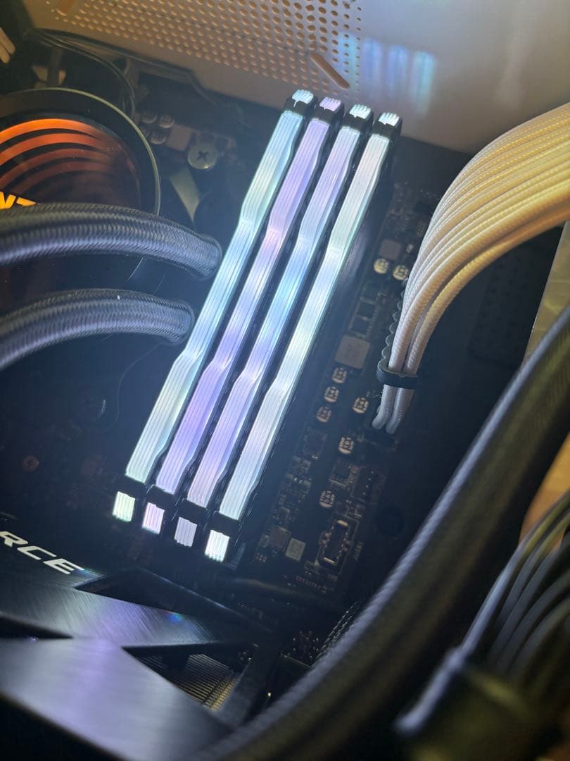 ジャンク VENGEANCE RGB PRO DDR4 8GB×4枚