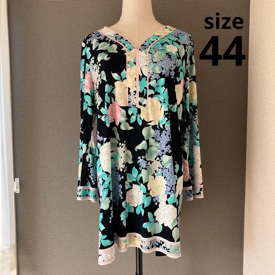 近年美品　レオナール　カンカン　チュニック　花柄　大きいサイズ44