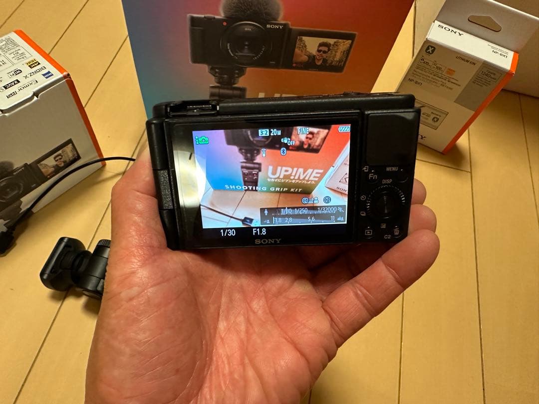 SONY VLOGCAM ZV-1 シューティンググリップ付き