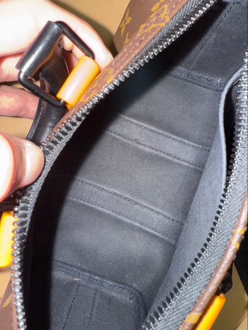 Louis Vuitton キーポルバンドリエール 25