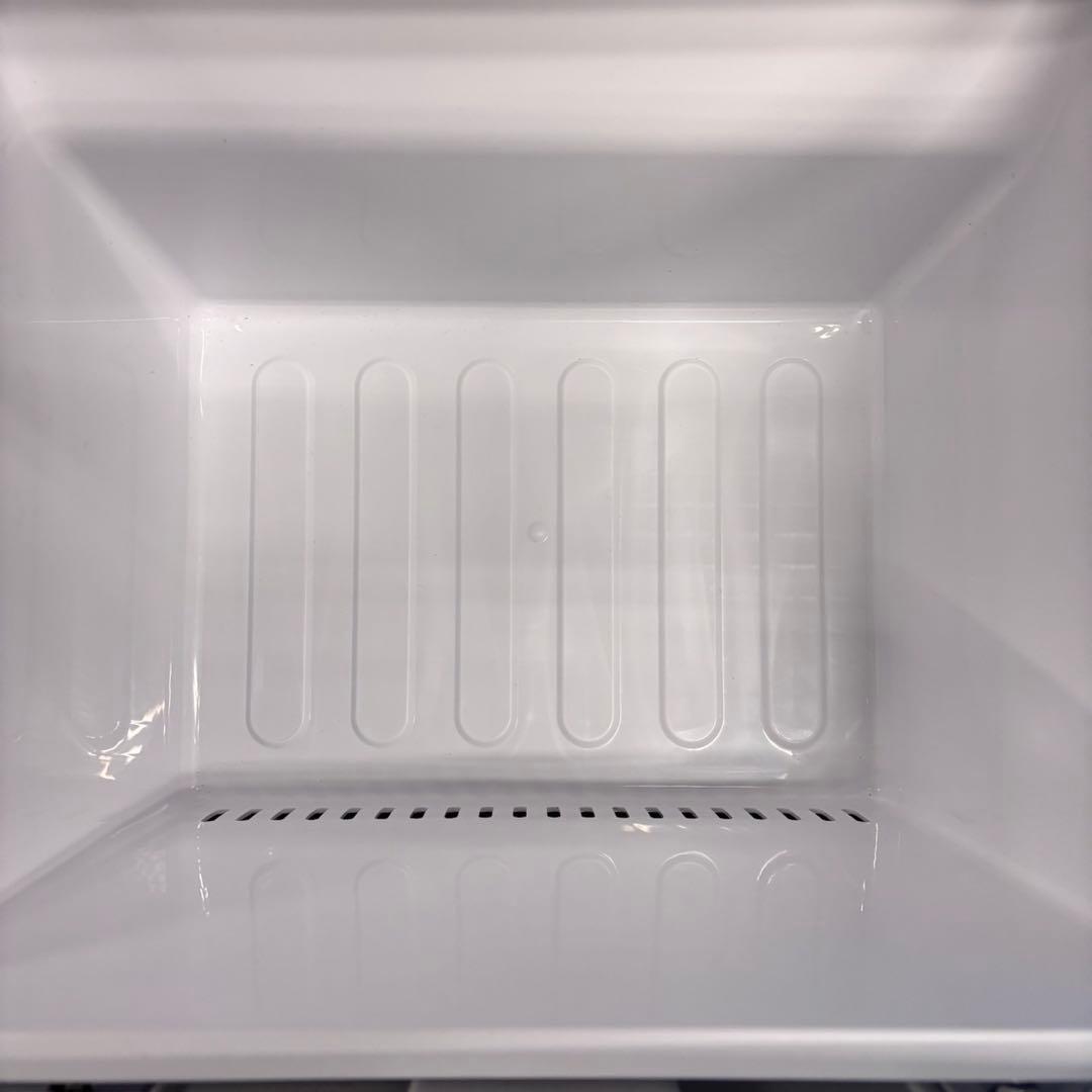 665 SHARP 付け替えどっちもドア　冷蔵庫　152L 100L強　小型