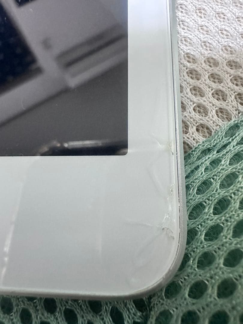 Apple iPad (第8世代) 128GB シルバー Wi-Fi本体のみ