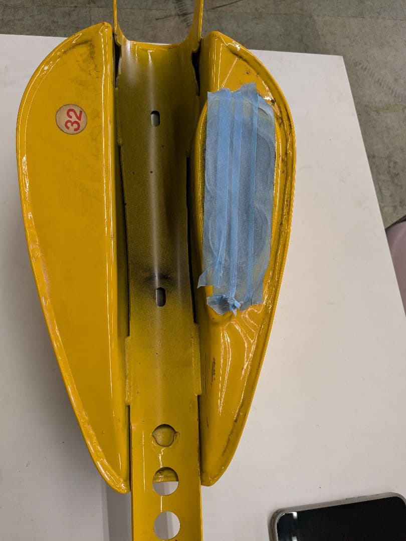 ハーレーXL スポーツスター系タンク　 Forty-Eight タンク イエロー