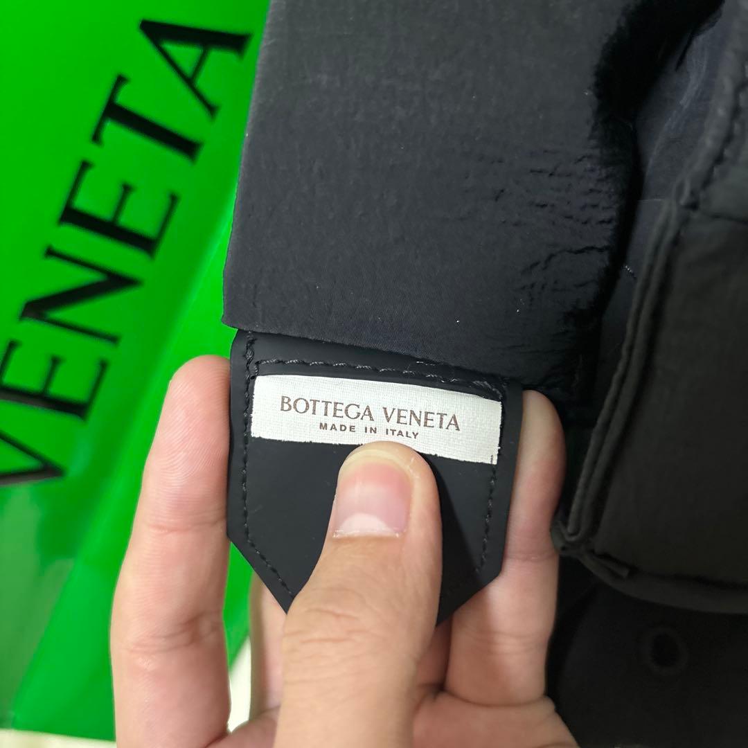 BOTTEGA VENETA （ボッテガ）カセットナイロンショルダーバッグ