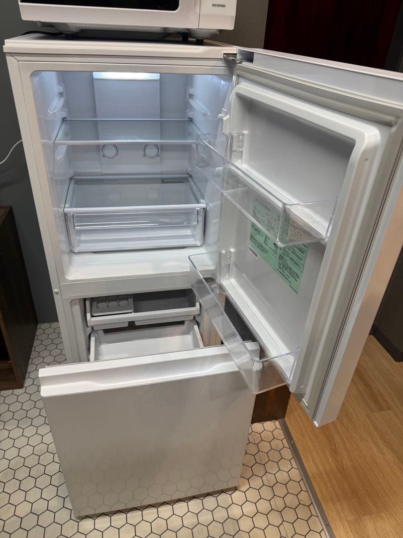 【美品】アクア冷蔵庫 135L AQR-14P 1人暮らし、小型