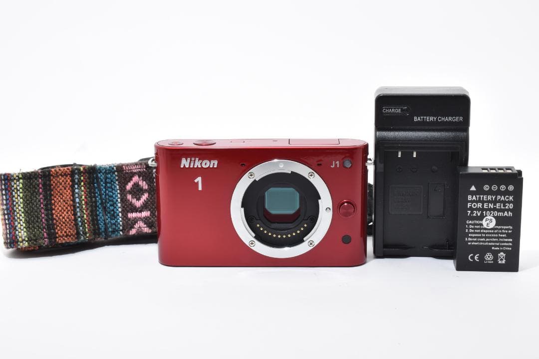 超美品 Nikon J1 ミラーレスデジタルカメラボディ レッド ニコン