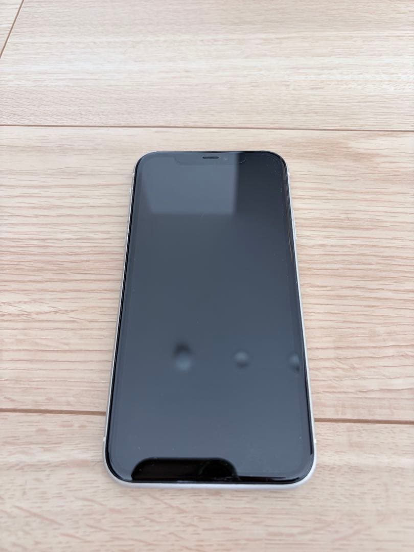 Apple iPhone 11 ホワイト 本体64GB simフリー