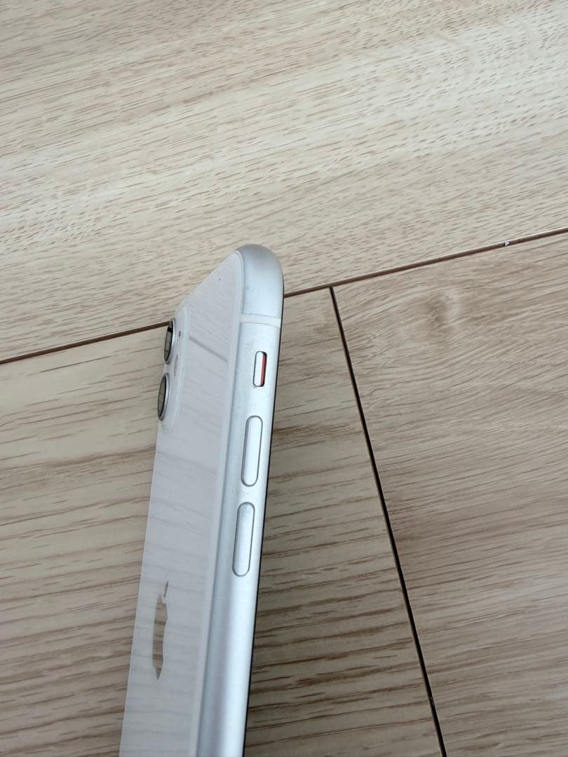 Apple iPhone 11 ホワイト 本体64GB simフリー