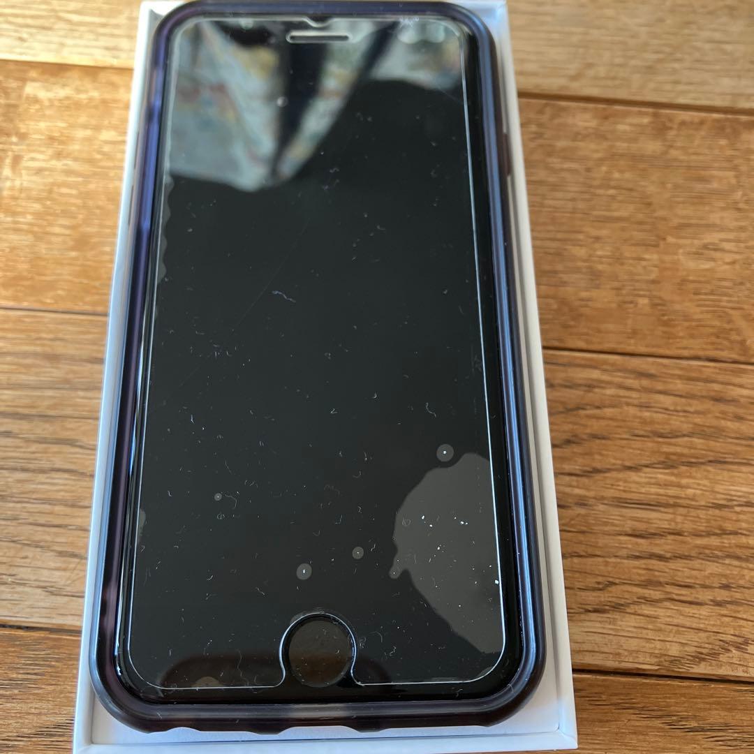 Apple iPhone SE 第3世代充電ケーブル付き