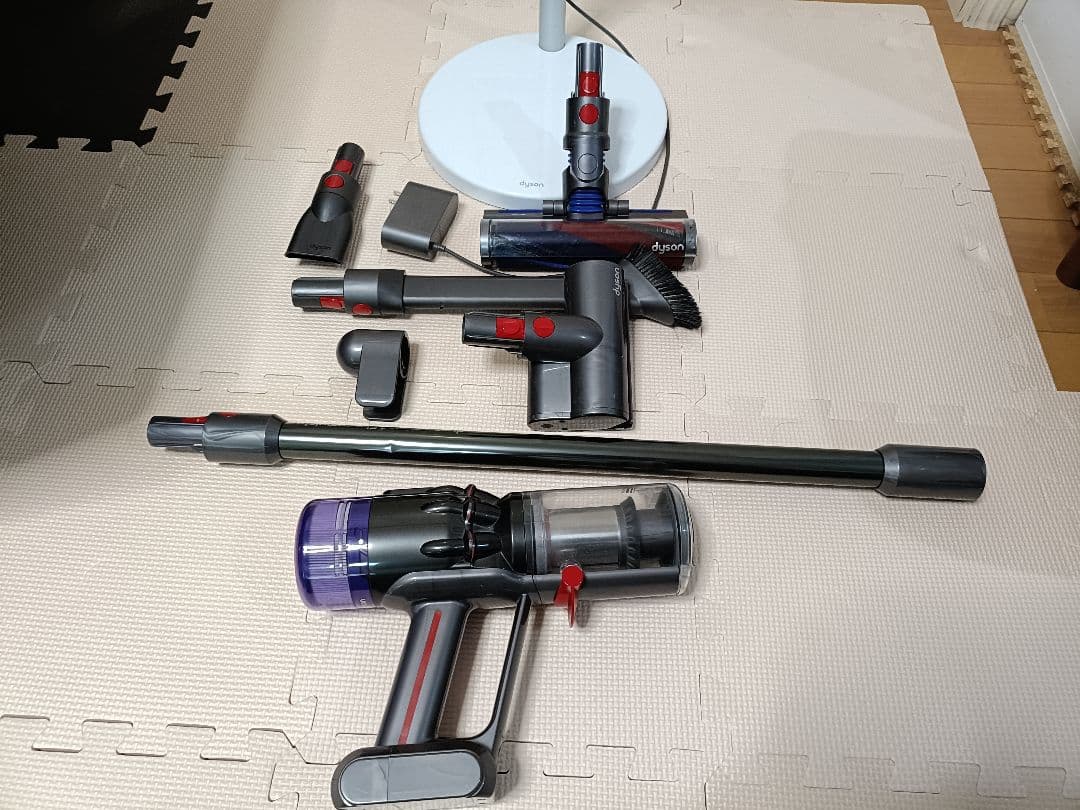 プ*ン様 Dyson SV21 micro1.5kg コンプリート 本体 充電ス