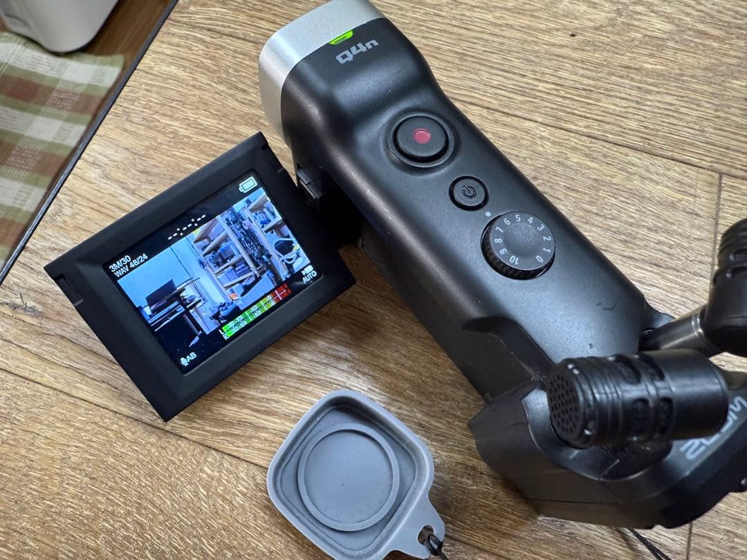 ビデオカメラ ZOOM Q4n