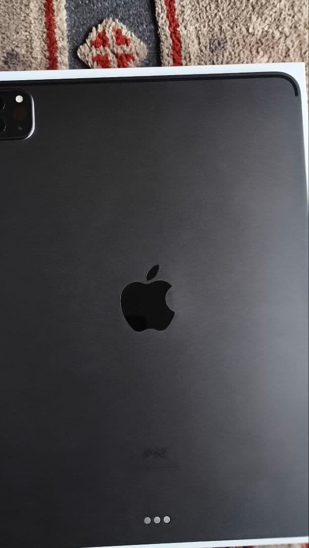 iPad Pro 128GB 11インチ(第二世代) カバー付