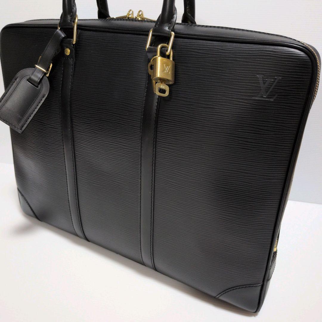LOUIS VUITTON ブリーフケース ポルト ドキュマン ヴォワヤージュ