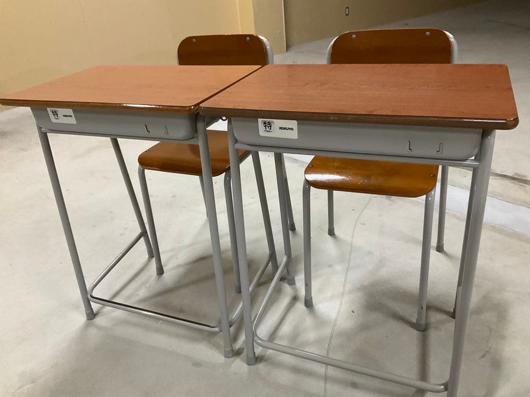 これがラスト1点！！　⭐️美品⭐️ 学習机 なつかしい学校の机と椅子　2セット