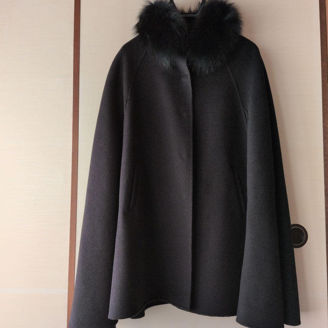 ブラック ホックスクファー付き カシミアダブルフェイスケープコート