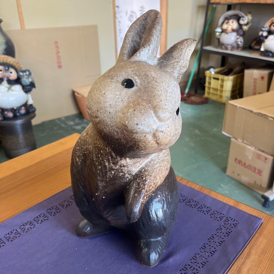 みねちゃん 信楽焼　うさぎ置物　高さ３５cm