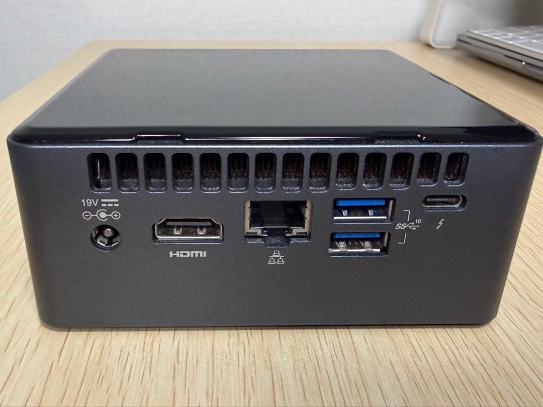 Intel NUC ミニPC NUC8I5BEK Windows11 