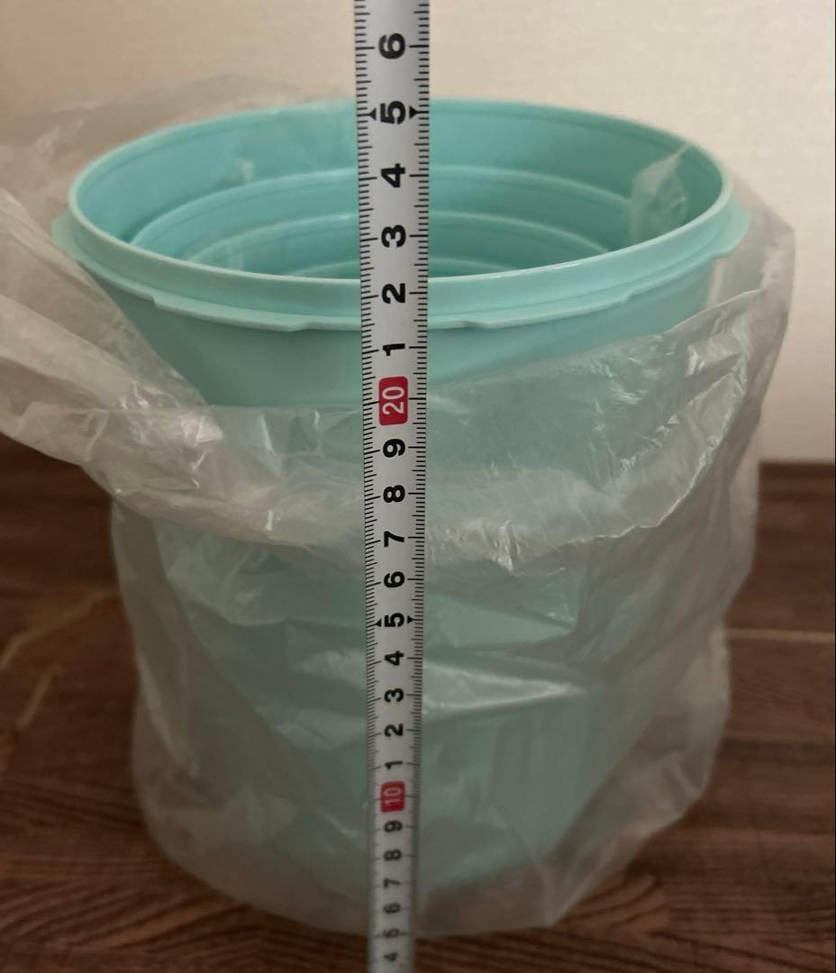 タッパーウエア　密閉保存容器4個セット