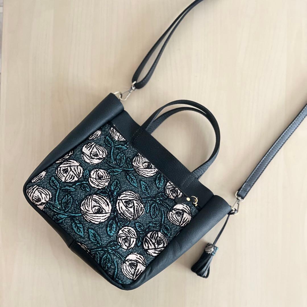 トート型本革ショルダーバッグ　rosy TB512-142