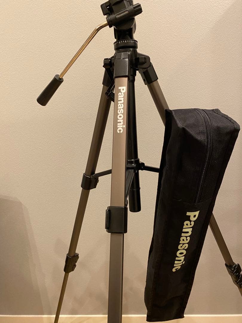 Panasonic HC-V360MS フルHDビデオカメラ、ケ－ス、三脚付き