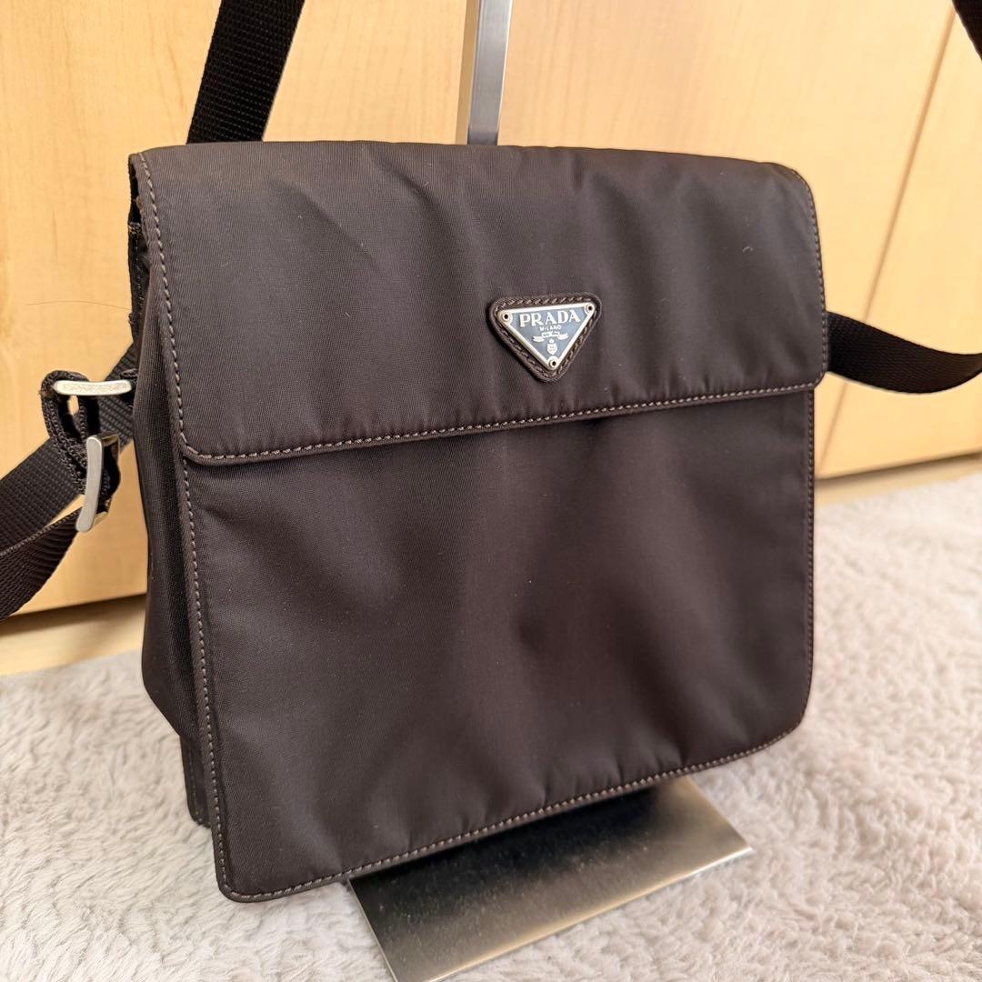 美品PRADA ナイロン ショルダーバッグ ブラウン 三角ロゴ