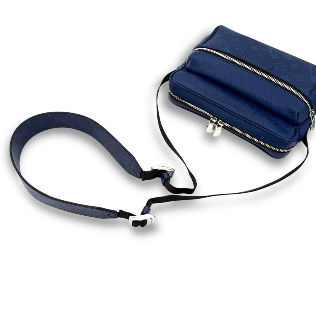 [未使用級] ルイヴィトン　タイガラマ　アウトドアメッセンジャー　PM ブルー