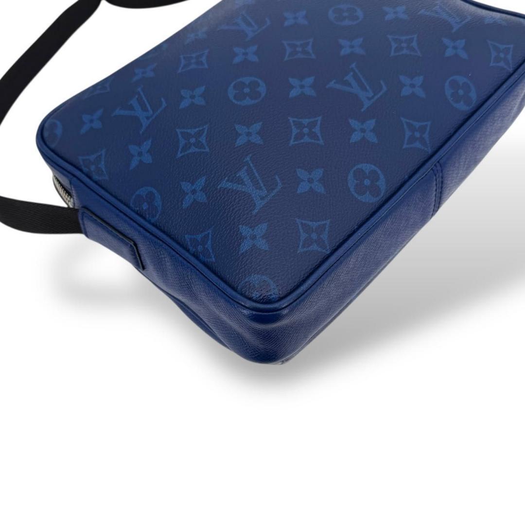 [未使用級] ルイヴィトン　タイガラマ　アウトドアメッセンジャー　PM ブルー