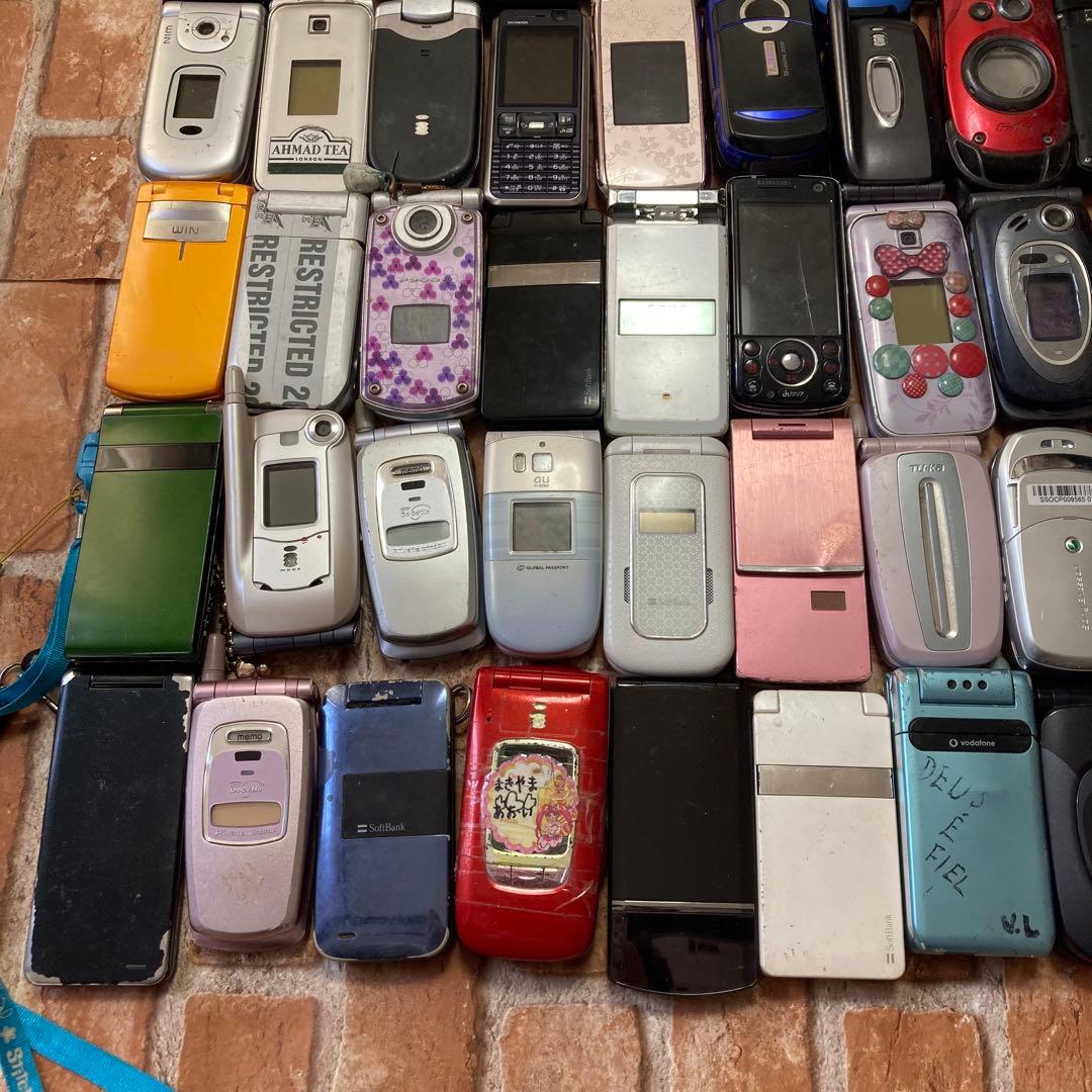 ガラケー 携帯電話 83台 まとめ ジャンク 動作未確認品