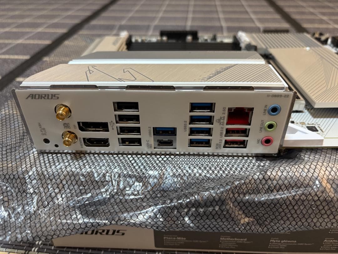 動作未確認 GIGABYTE B650 AORUS ELITE AX ICE