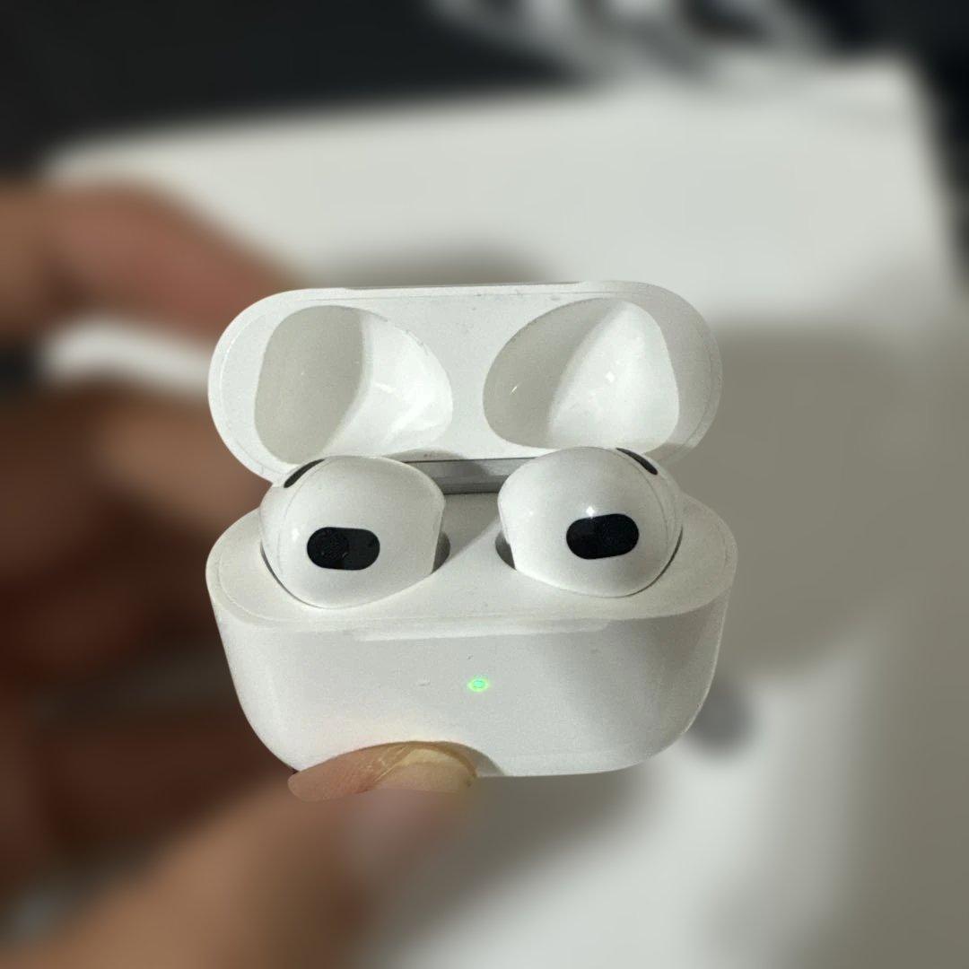 Air Pods エアーポッズ　第3世代　Lightning