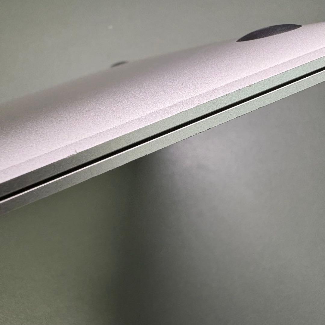 MacBook Air 13インチ M1(メモリ8GB/SSD256GB)