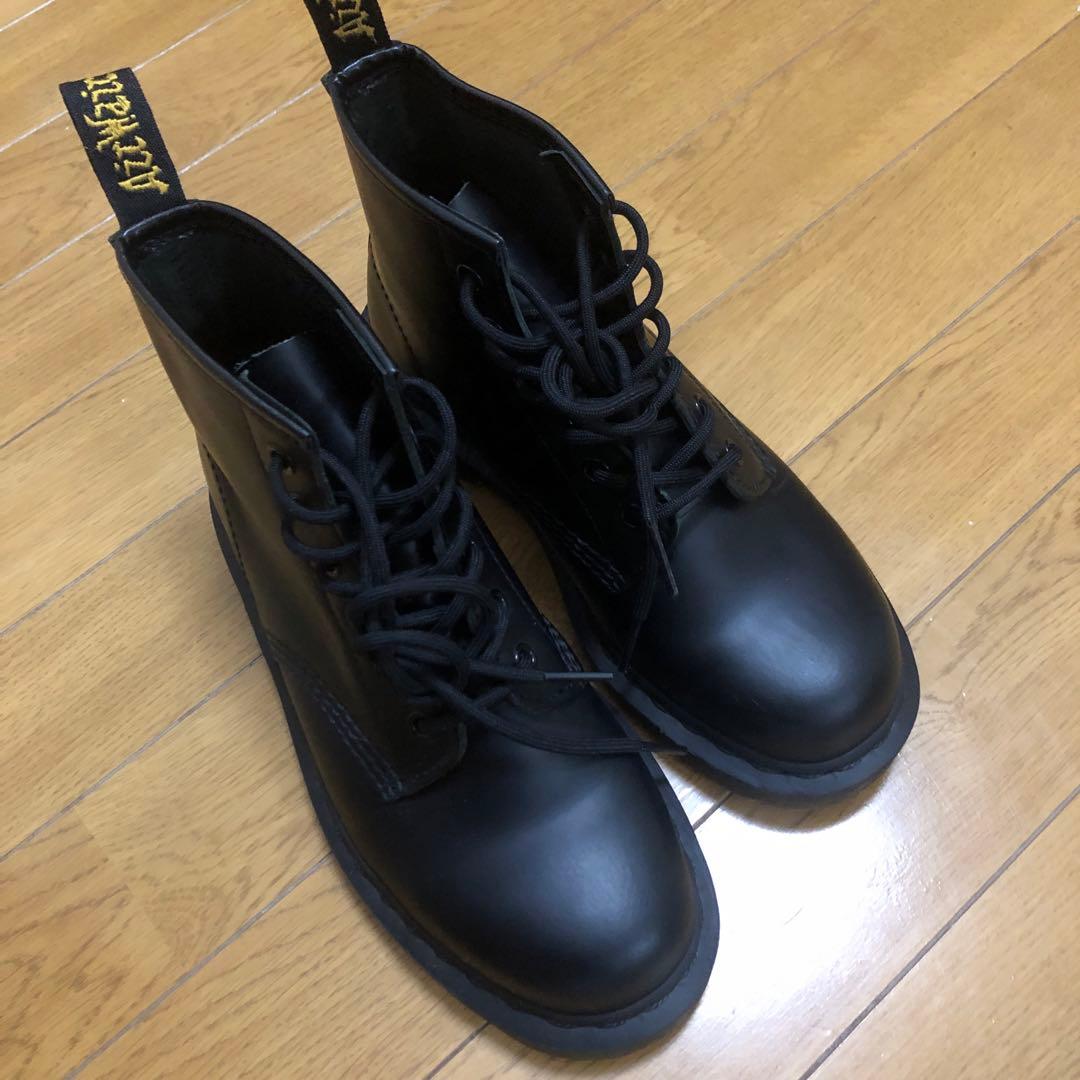 UK4 黒 ハイカットブーツ Dr. Martens
