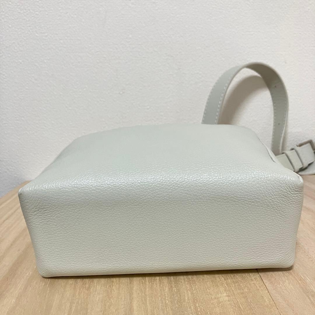 極美品✨【現行品】マザーハウス SORA M 2way ショルダー ホワイト