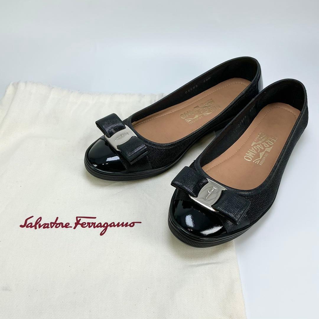 SALVATORE FERRAGAMO　フラットシューズ　ヴァラリボン　エナメル