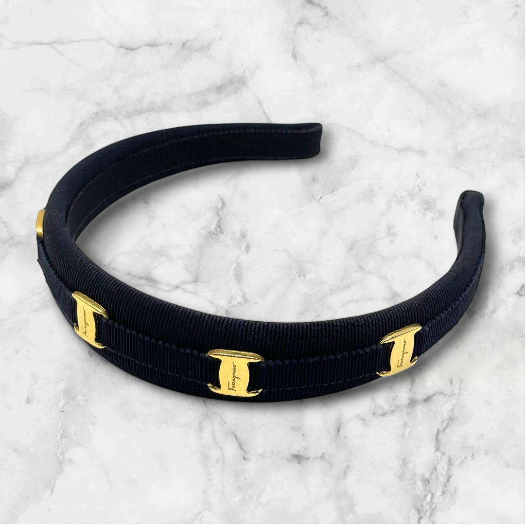 ✨良品✨Ferragamo カチューシャ ヴァラリボン ヘアバンド 黒