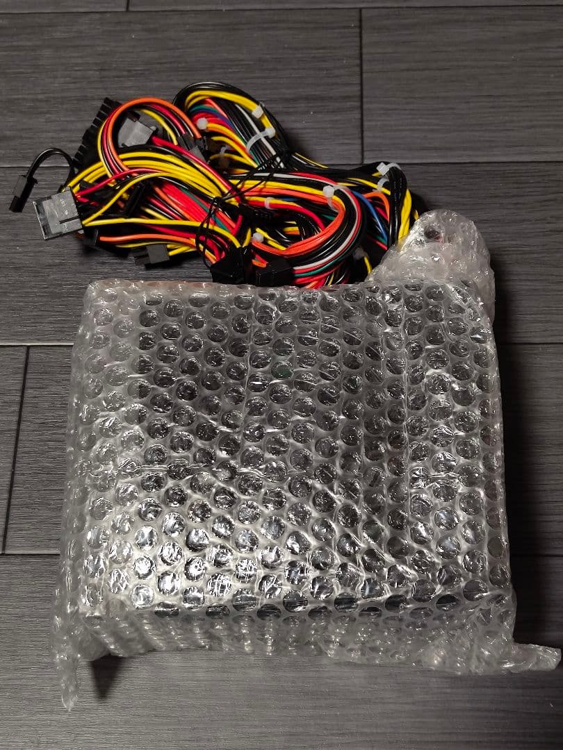 新品未使用　玄人志向 750W ATX電源ユニット